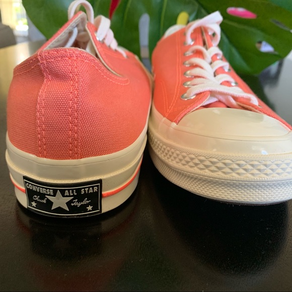 Low top Converse sneakers - Picture 3 of 3